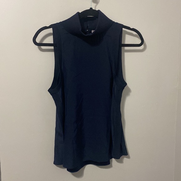 cinq a sept Tops - NWOT! CINQ À‎ SEPT Lonny Sleeveless Turtleneck Silk Top